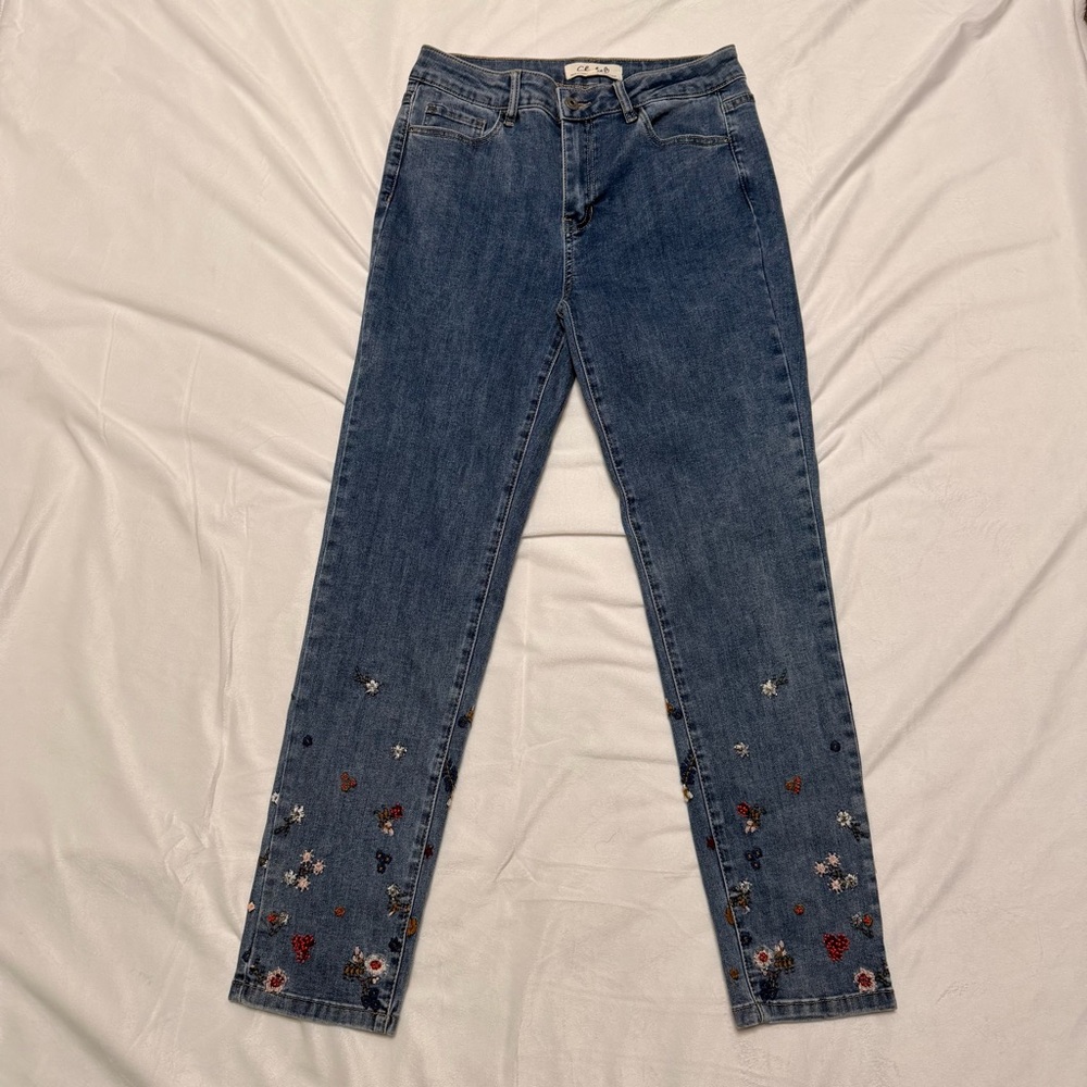 Charlie B Floral Embroidered Skinny Jeans Size 8 Medium Wash Cottagecore Boho